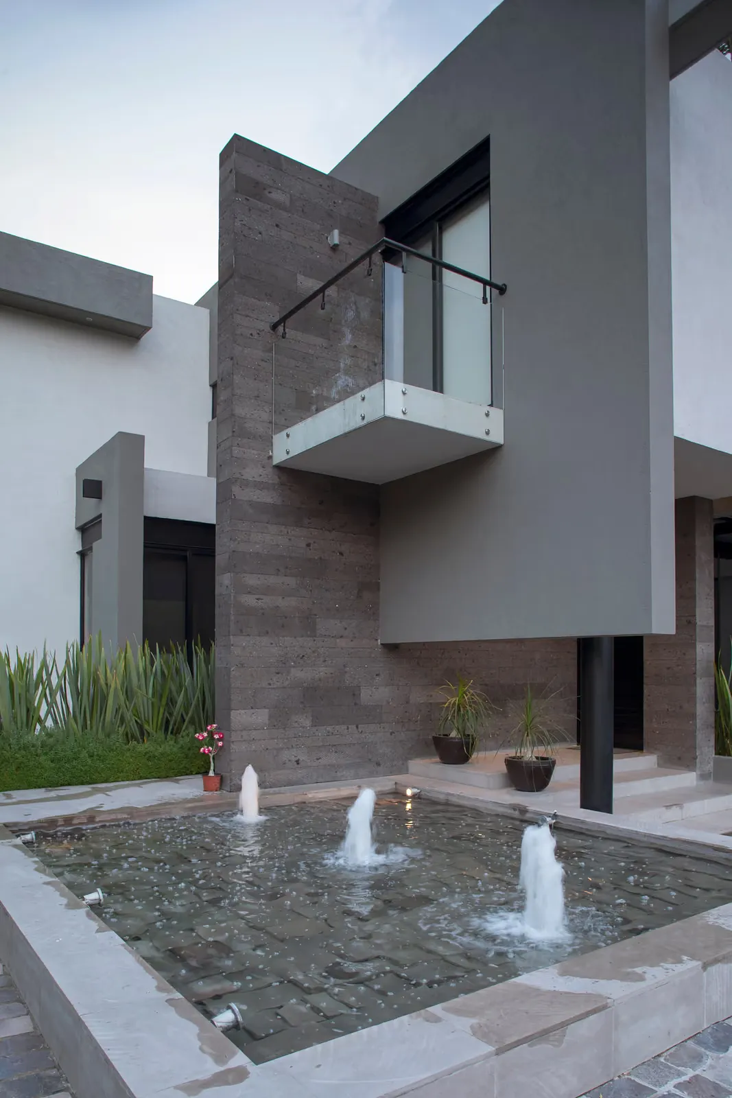Casa Jurica, foto 3 de 10