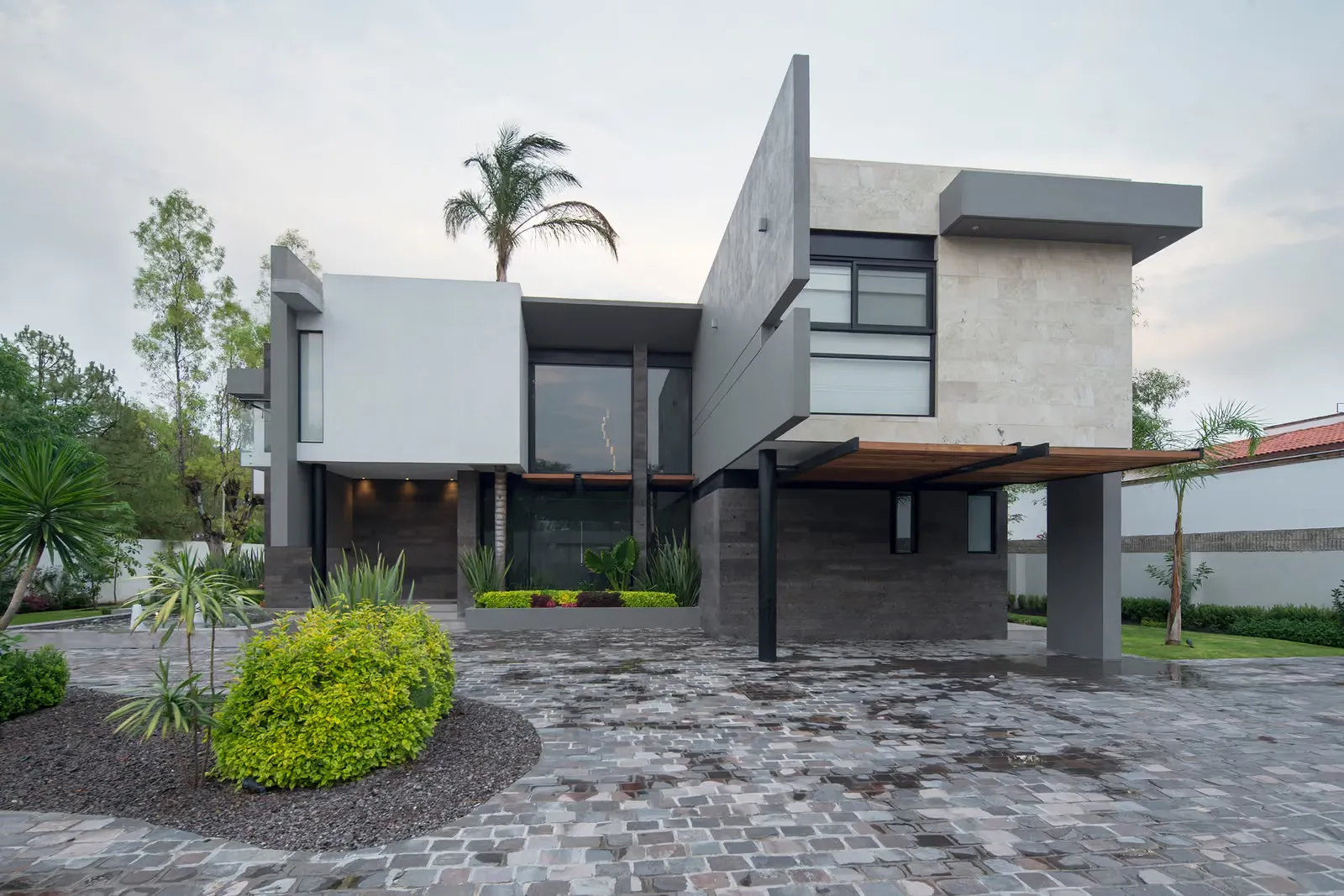 Casa Jurica, foto 1 de 10